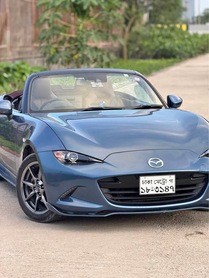 Mazda MX-5 Roadstar