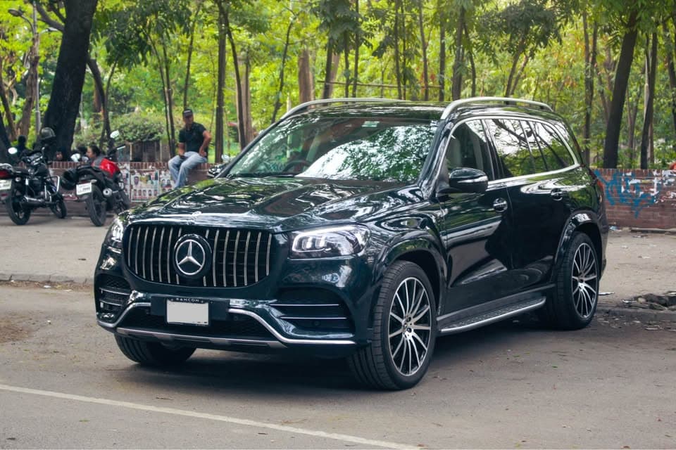 Mercedes Benz GLS 450 view 2