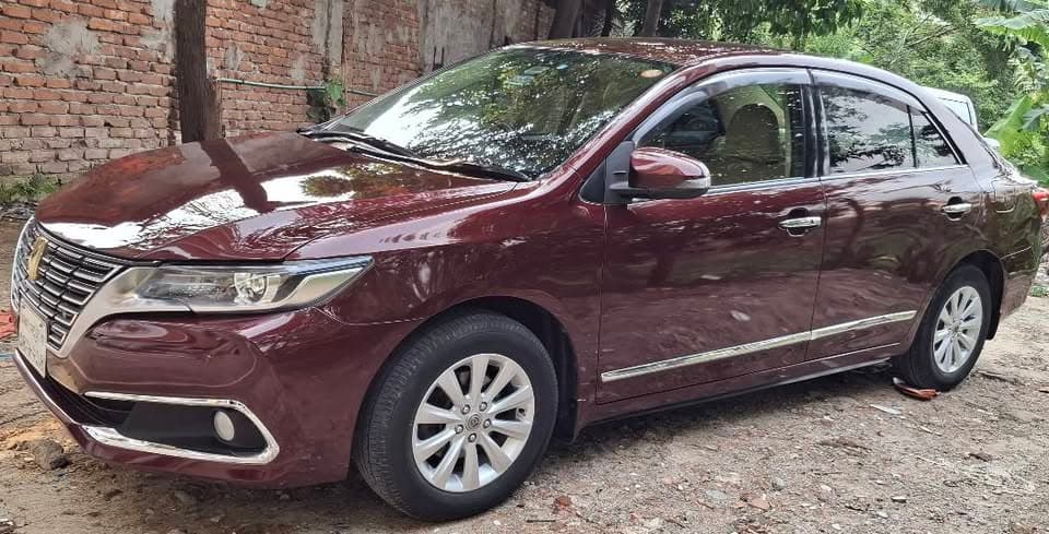 Toyota Premio view 4