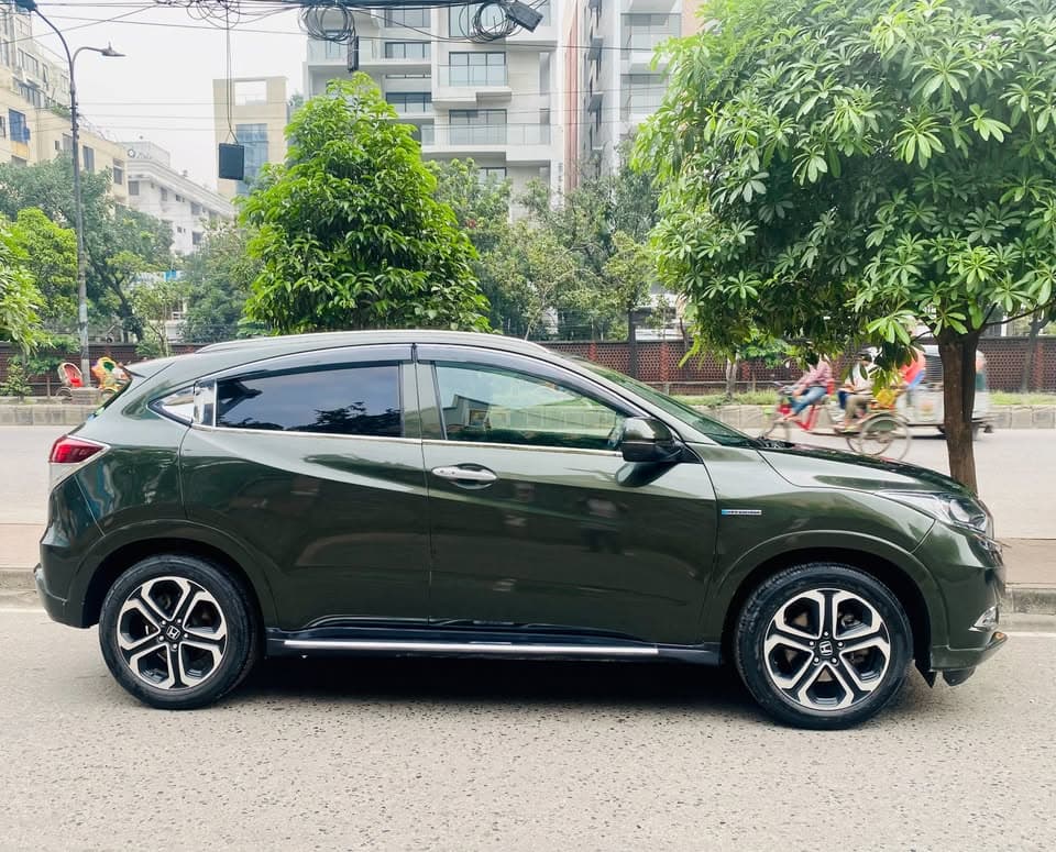 HONDA VEZEL 2014 view 3