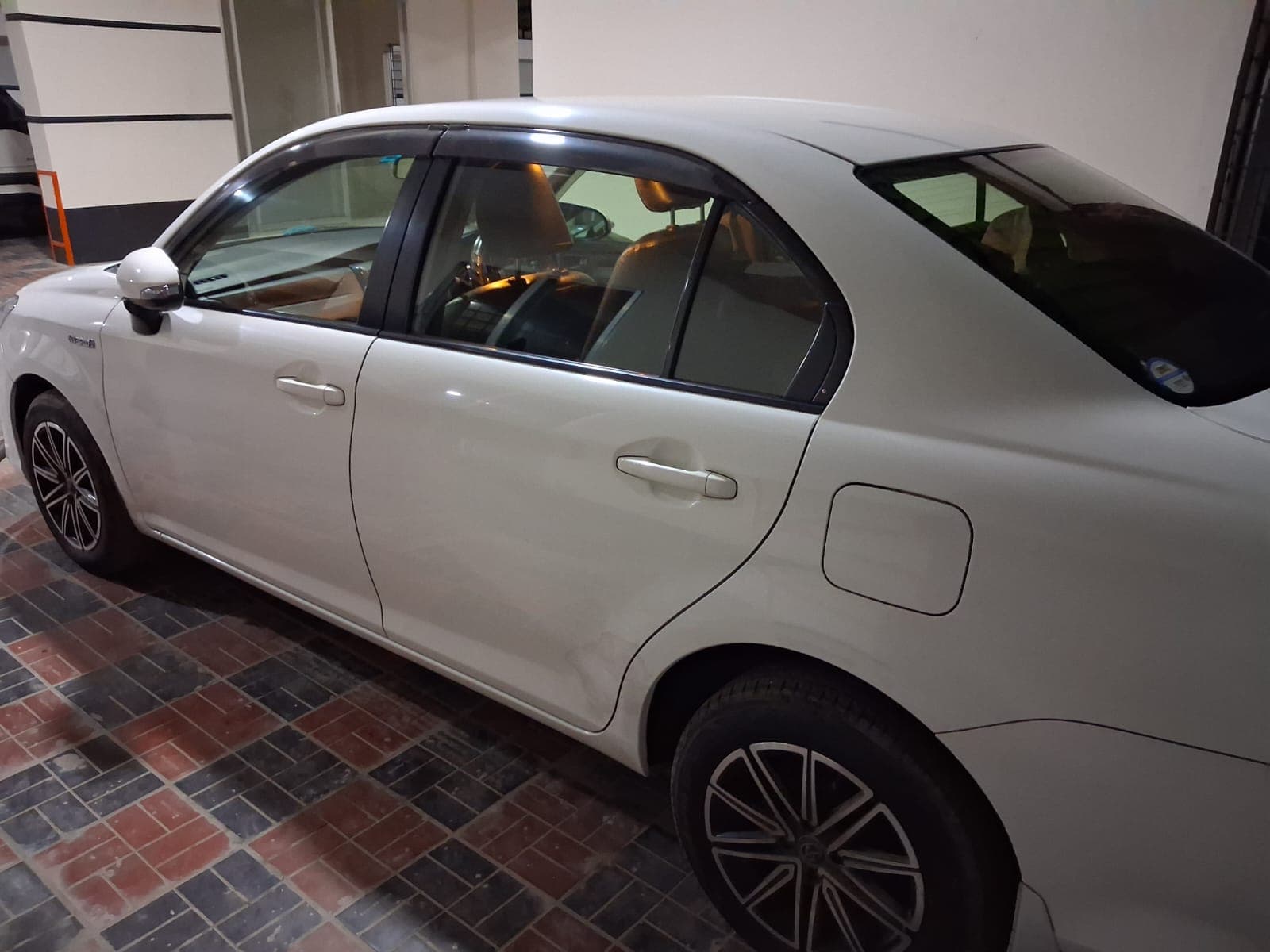 2016 Toyota Axio view 5