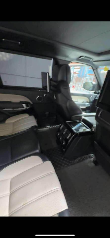 Range Rover view 5