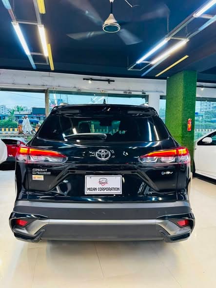 TOYOTA COROLLA CROSS Z LEATHER — 2023 MODEL view 4