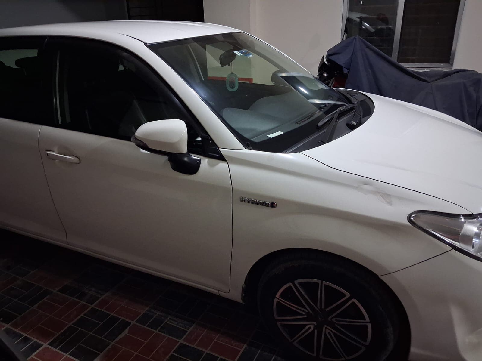 2016 Toyota Axio view 2